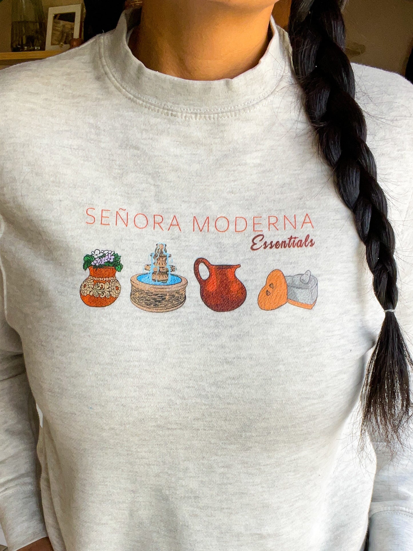 Señora Moderna Señora Vibes Sweatshirt Crewneck Señora Era Mexican Pottery Mexican Clay Pot Molcajete Unisex Heavy Blend™ Crewneck Sweatshirt