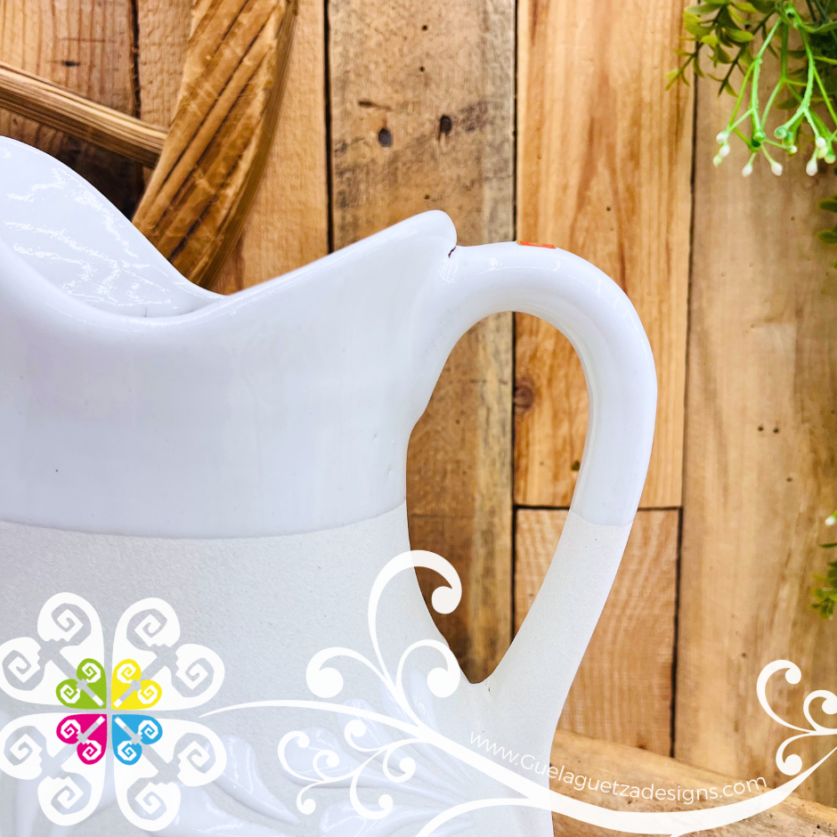 Monarch Butterfly White Large Clay Pitcher - Jarro de Barro Mariposa