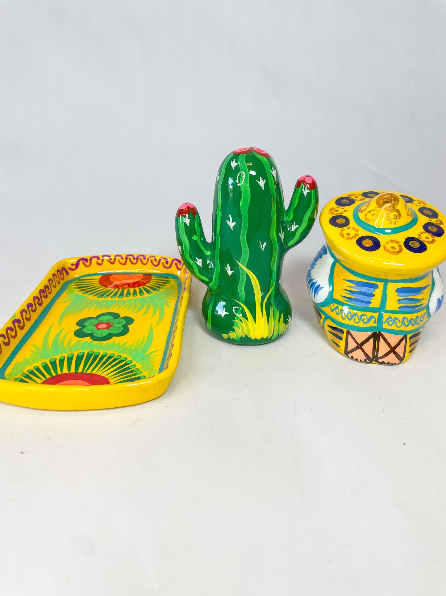 Jalisco Mexican Salt Pepper Shaker Saleros Juego de Saleros Hanpainted Shakers Set Unique Salt Pepper Shakers