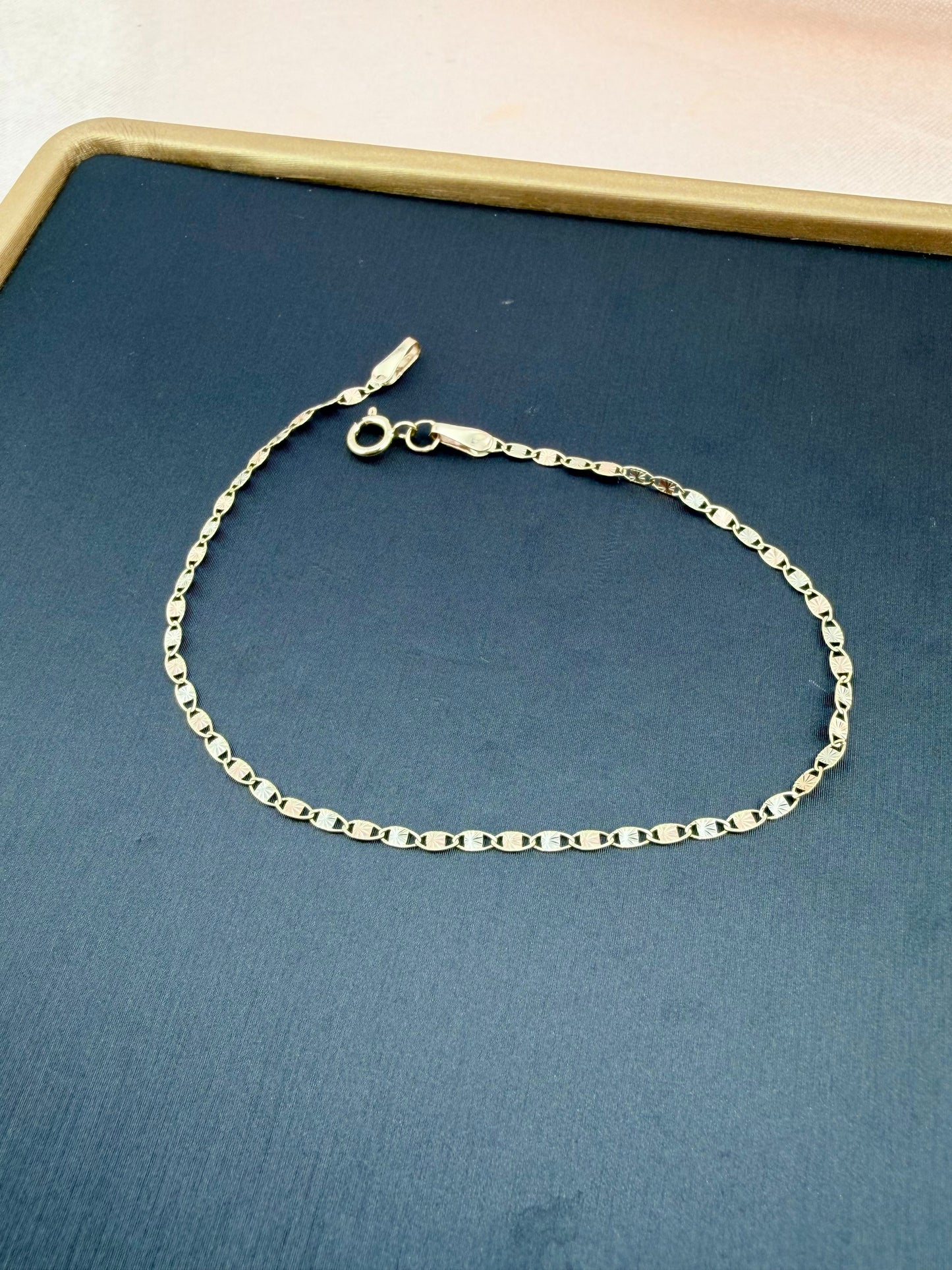 10K Solid Gold 3 Tone Diamond-Cut Chain 7" - Pulcera Oro