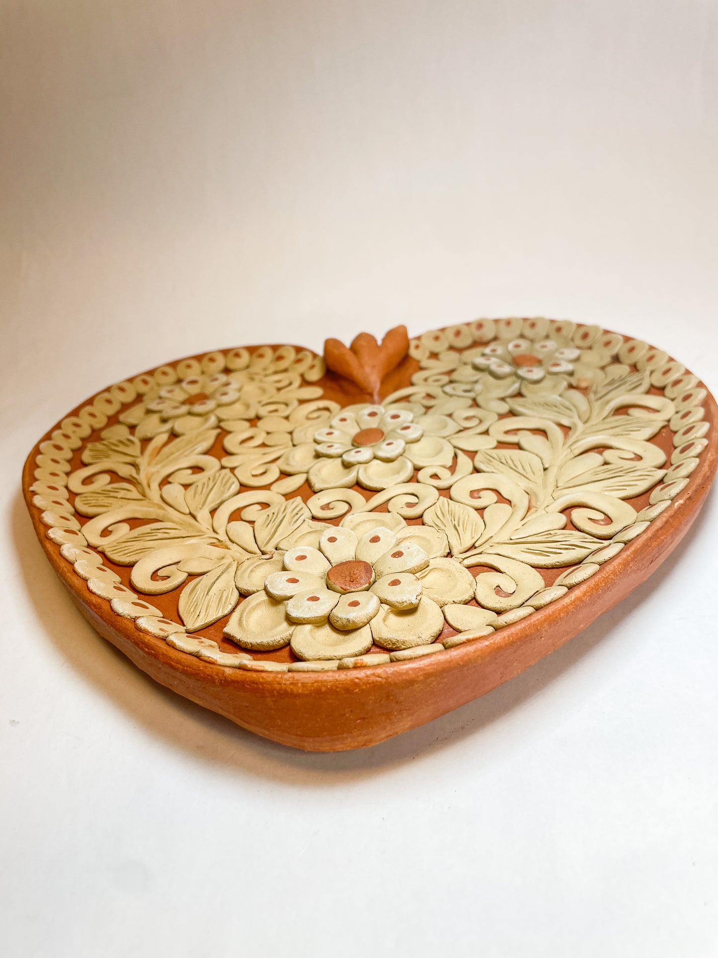 Oaxaca Wall Heart 9 INCHES Corazon de Barro Bordado De Pared