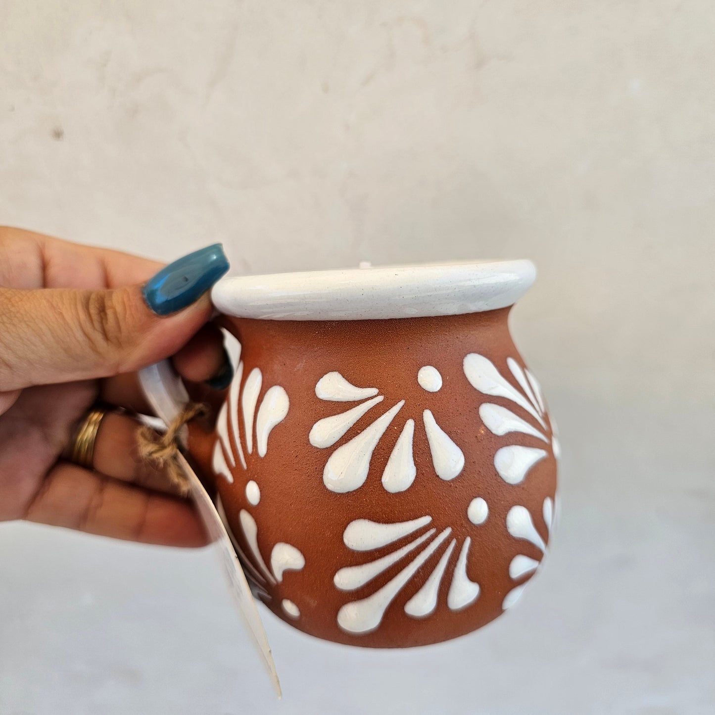 Talavera Brown & White Tazita