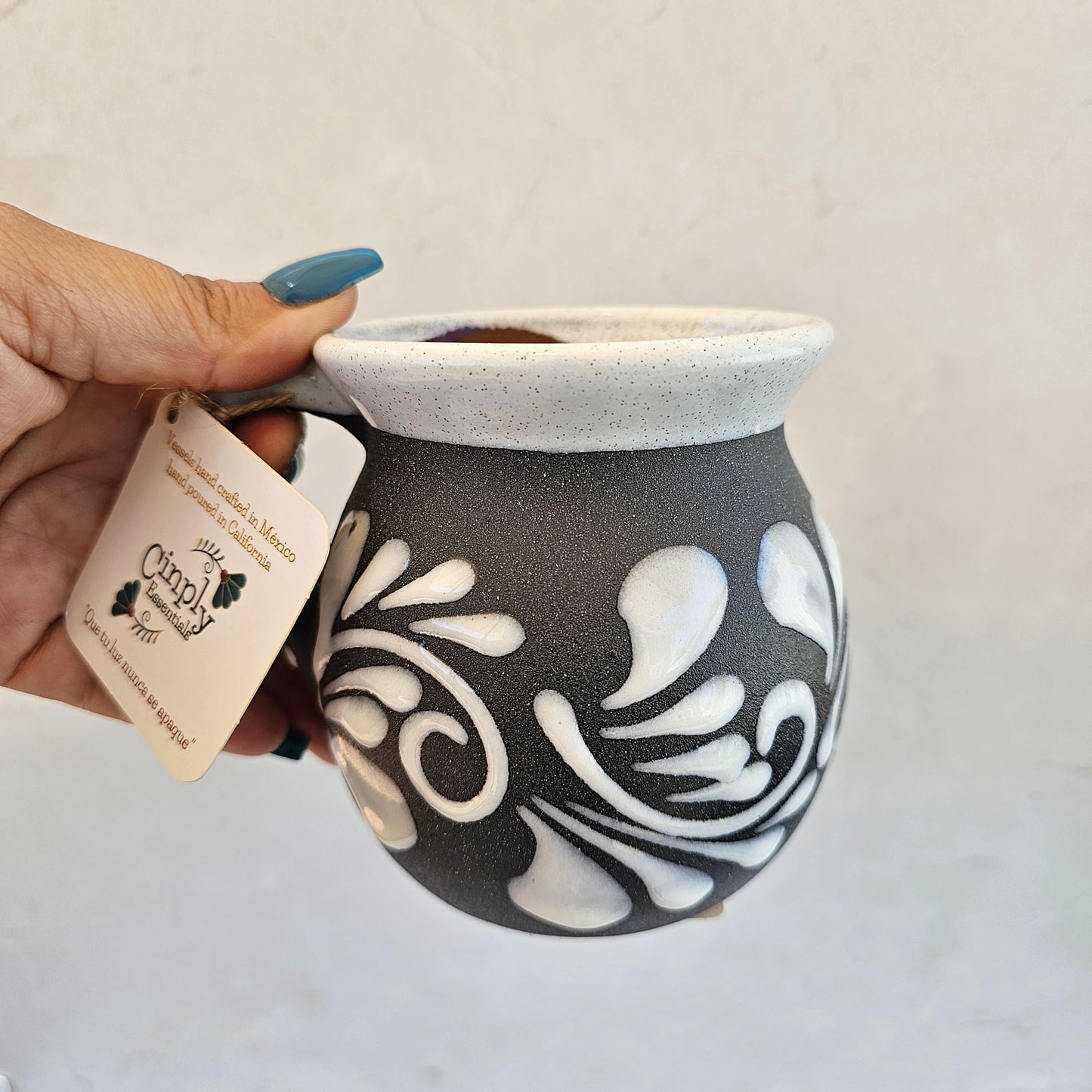 Gray & White Taza