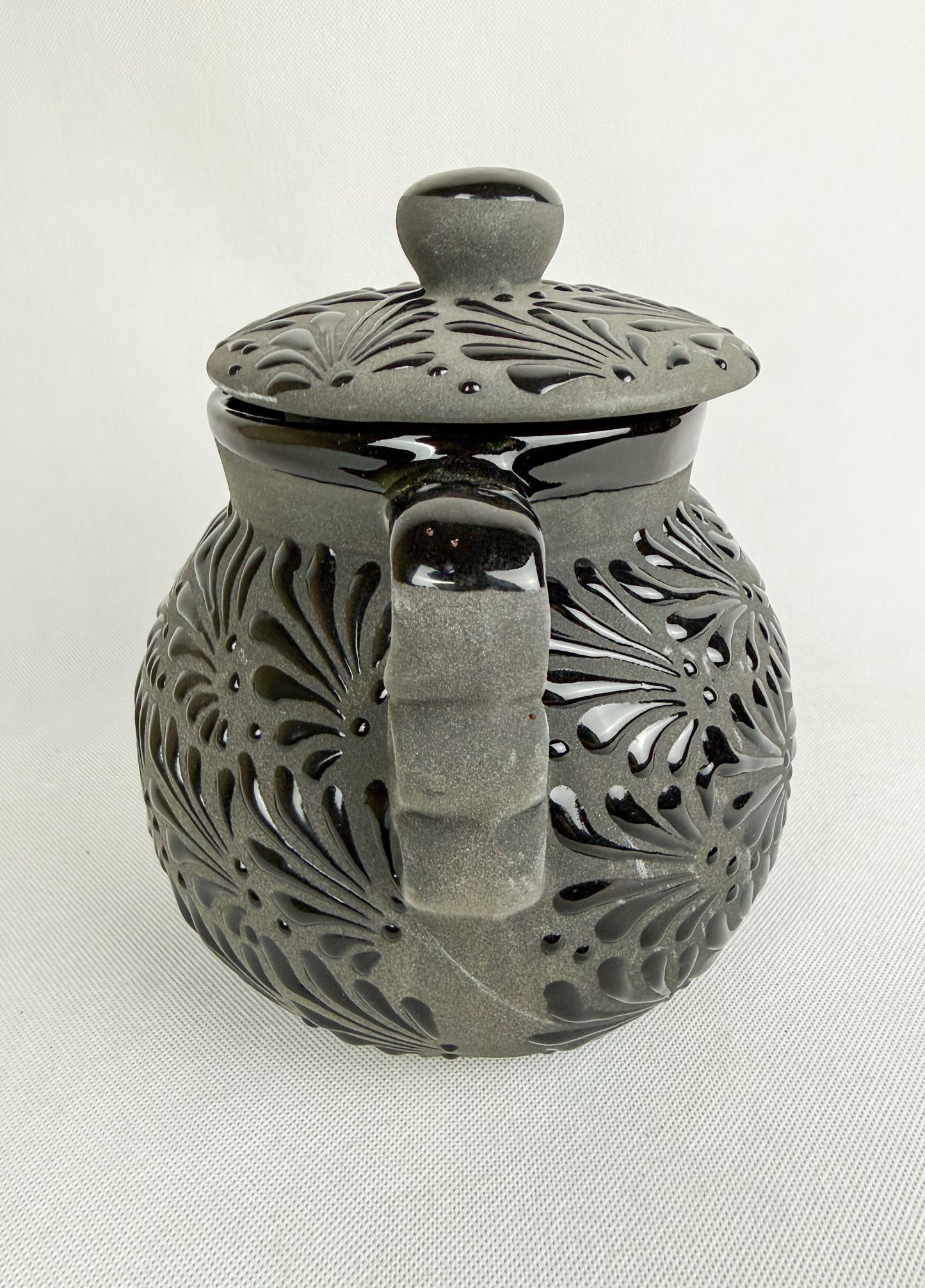Black Talavera Style Clay Pot Not for Cooking - Olla Bombonera Engobe