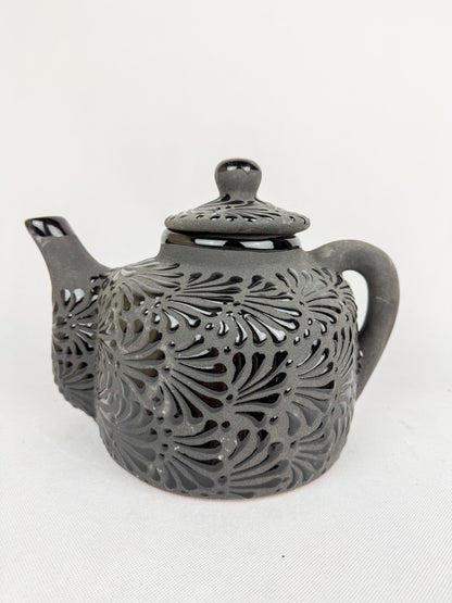 Mexican Talavera Style Tea Pot Coffee Pot Black- Tetera Barro Engobe