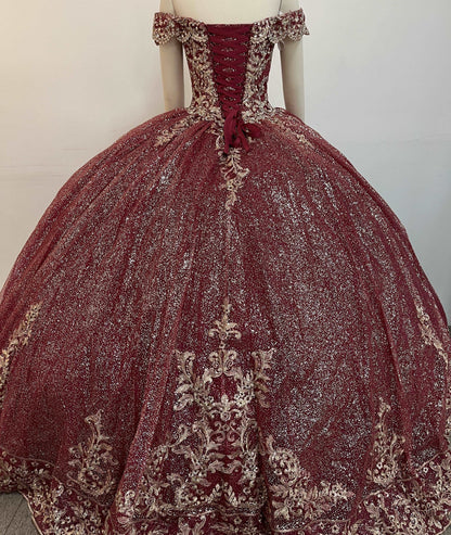 (LIVE 32) 15 ball gowns glitter tulle