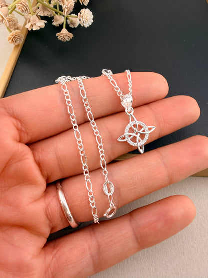 Silver 925 Witch Knot Necklace 18”| Cadena fígaro con nudo de bruja plata mexicana 925