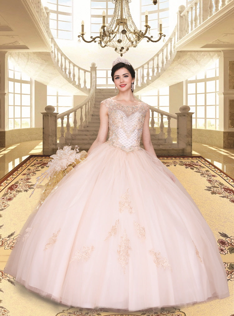 0.1 Fine gowns, 3D embroidery, weave dreamy tales.