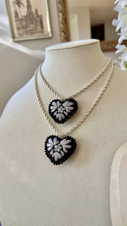 San Antonino Black heart Necklace - Collar Corazon