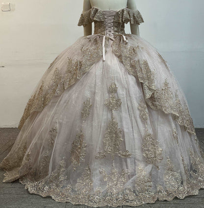 (LIVE 12) Gowns' elegance, simple hues, enhance life's charm.