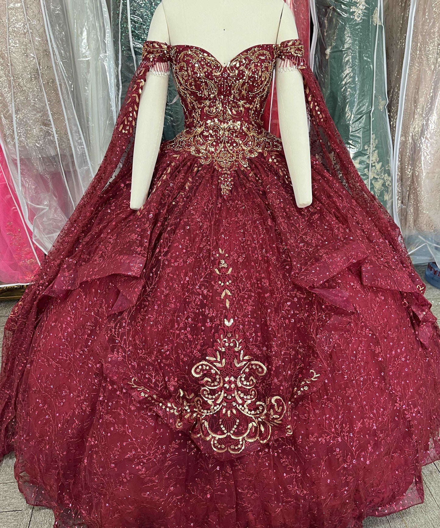 (LIVE 15 ) 15 ball gown mesh sleeves removeable