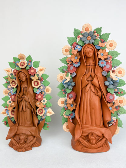 Virgen Guadalupe de Barro Pastillaje Metepec Clay Virgin