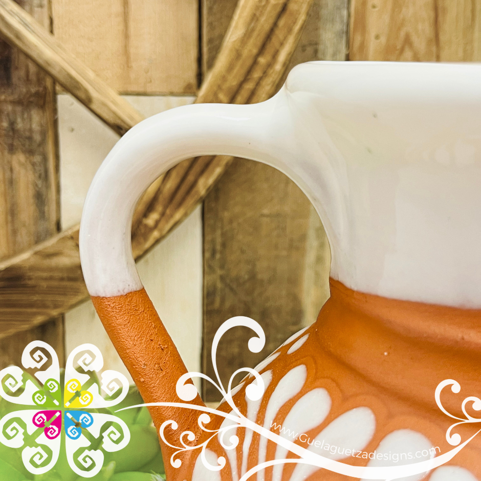 Natural/White Espiga Bola Pitcher - Jarro de Barro
