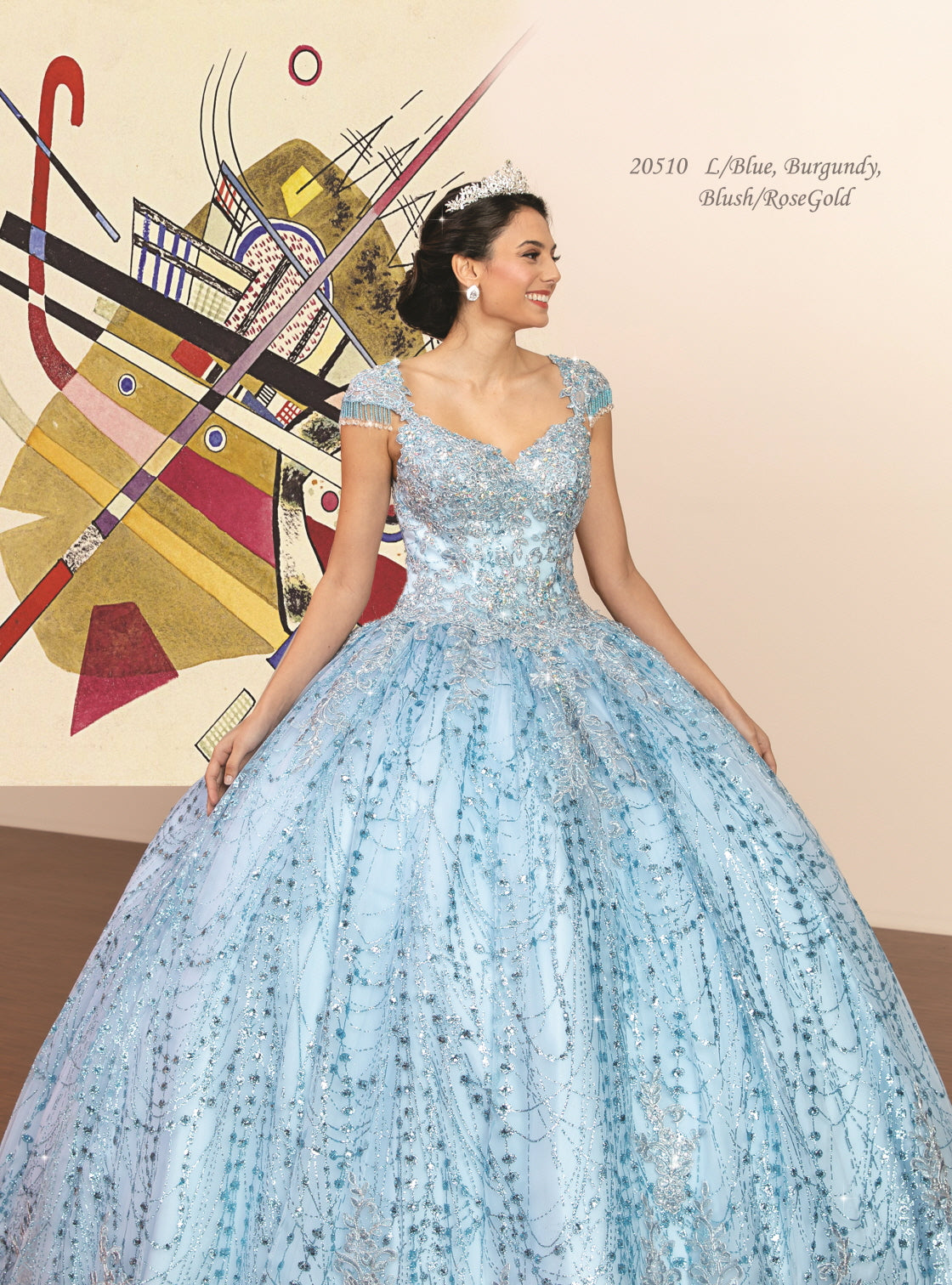 (LIVE 33) Elegant gowns, sparkling jewels, carve unique grace.