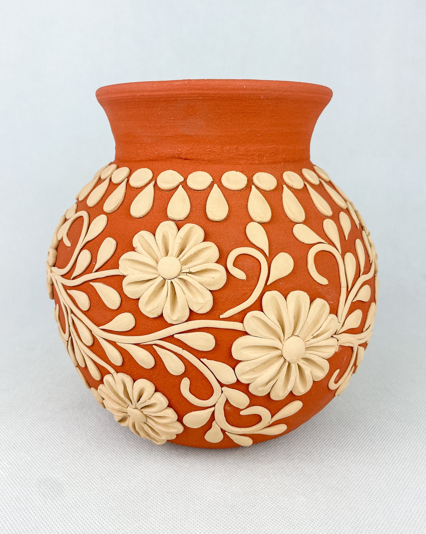 Gaytan Round Embroidered Mexican Flower Vase Mexican Modern Flower Vase Barro Bordado Florero