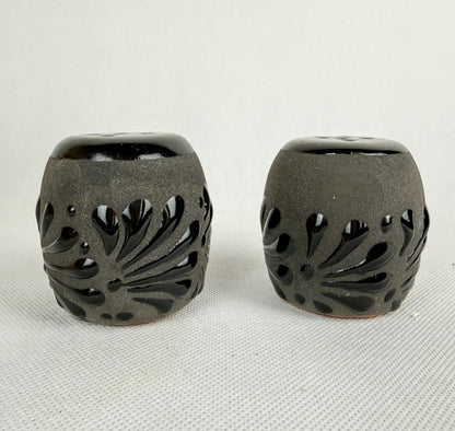 Talavera Style Black 2pc Salt and Pepper Sakers - Saleros Engobe Negro