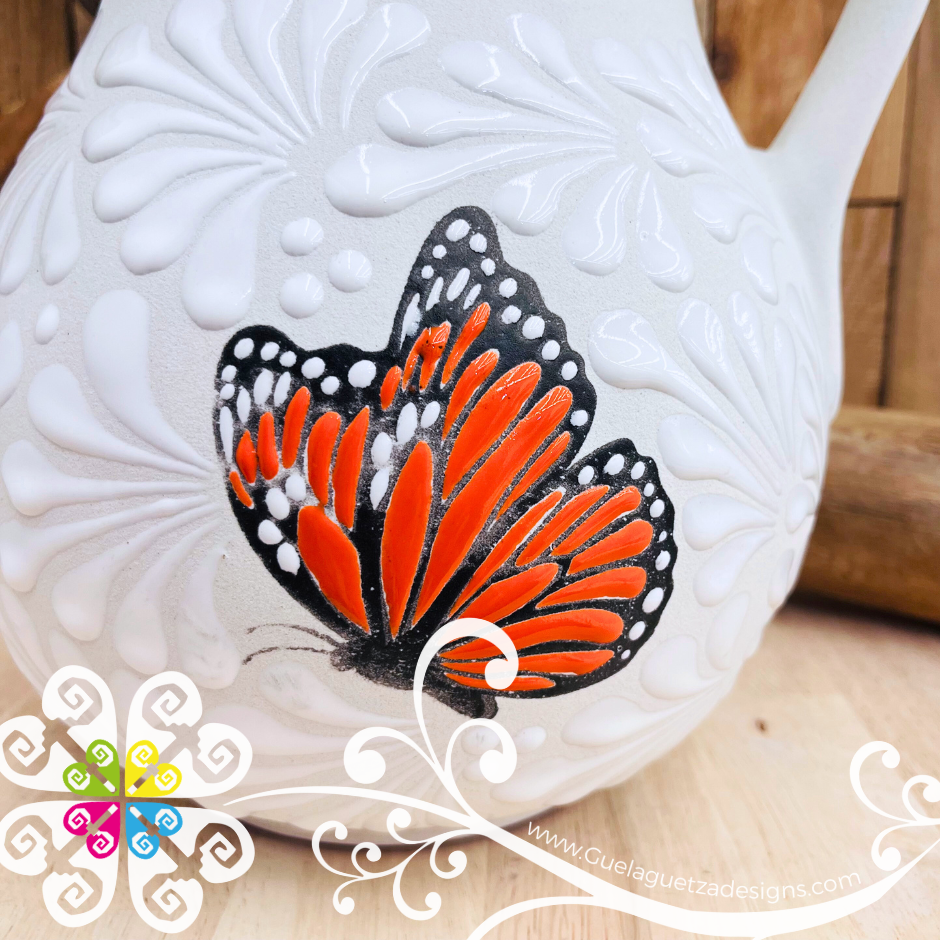 Monarch Butterfly White Large Clay Pitcher - Jarro de Barro Mariposa