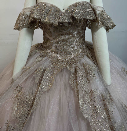 (LIVE 12) Gowns' elegance, simple hues, enhance life's charm.