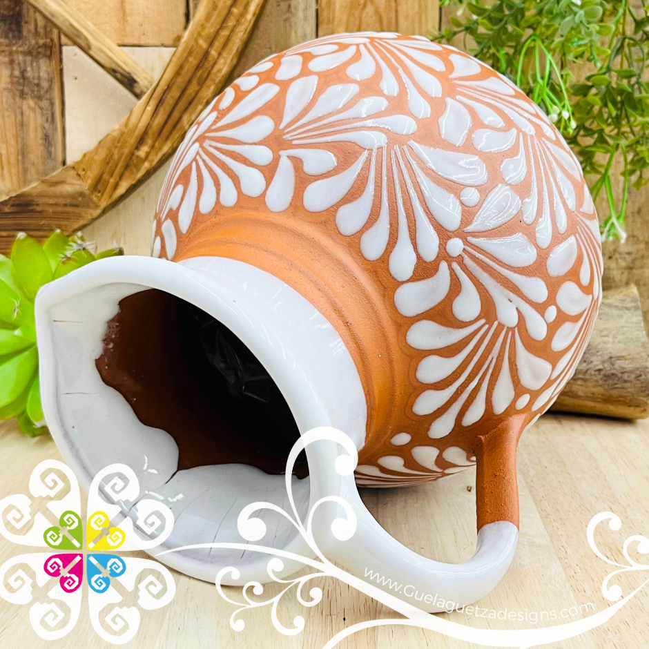 Natural/White Espiga Bola Pitcher - Jarro de Barro