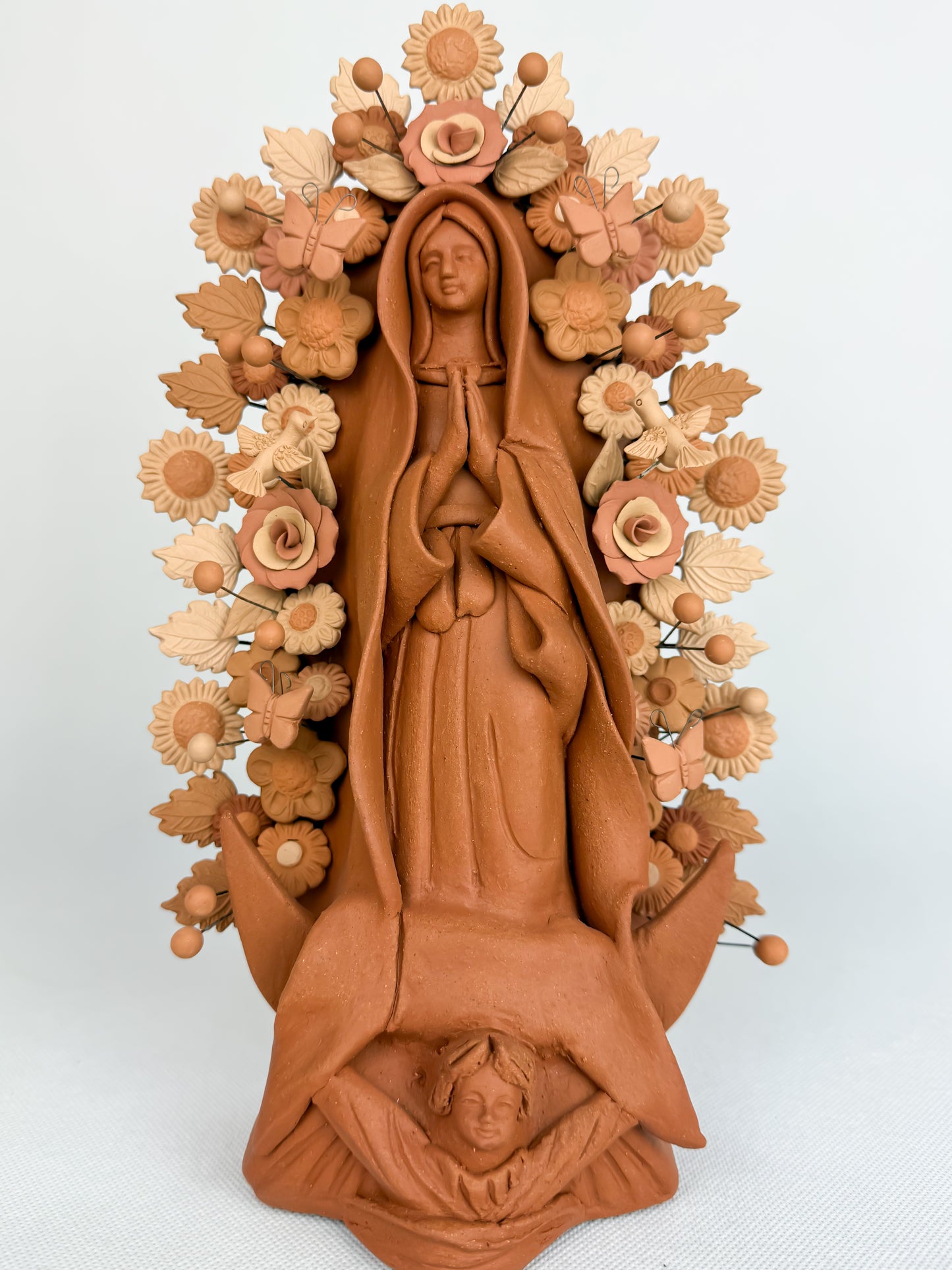 Virgen Guadalupe de Barro Pastillaje Metepec Clay Virgin