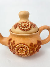 Load image into Gallery viewer, Velasco Oaxaca Pottery Tetera Mexican Tea Pot Clay Filigree Filigrana Oaxacan Pottery Atzompa Pottery
