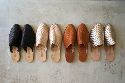 THE LUISA LEATHER SLIDES // GOLD