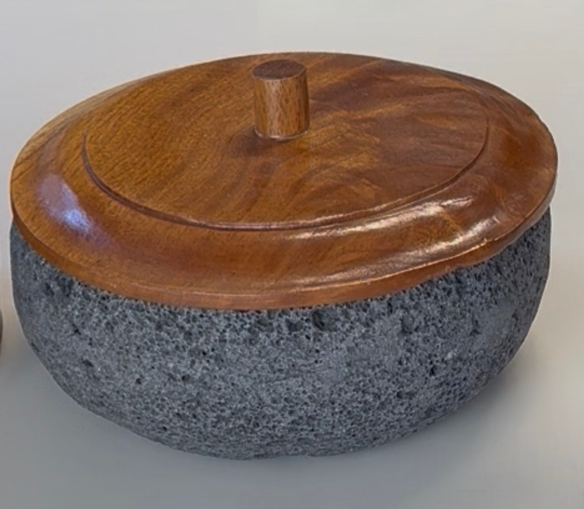 Volcanic Stone Tortilla Warmer With Wood Lid - Tortillero