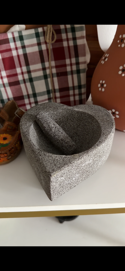Original Heart Molcajete 100% Volcanic - Molcajete Corazon
