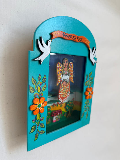 “Vivan en Paz” Nicho mexican folk art