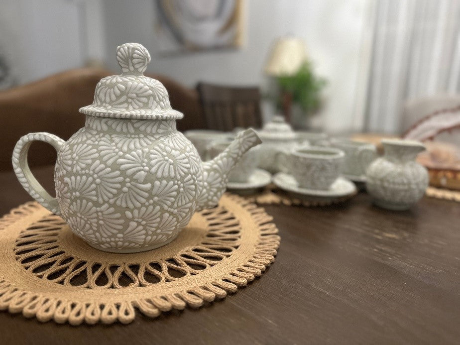 Talavera Tea Set (Cream/White) - Juego de Te Blanco