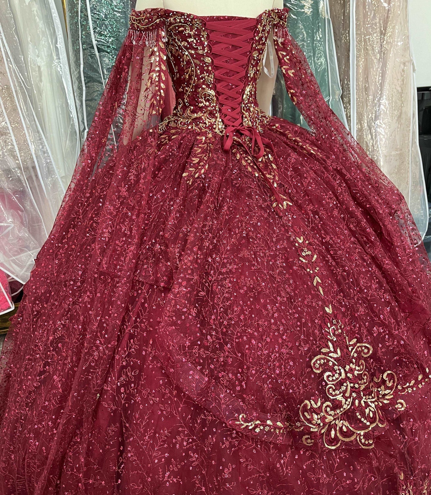 (LIVE 15 ) 15 ball gown mesh sleeves removeable