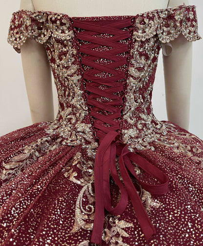 (LIVE 32) 15 ball gowns glitter tulle