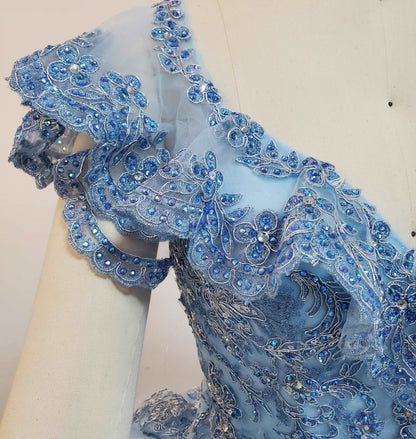 (LIVE 19) Elegant gowns, sparkling jewels, carve unique grace.