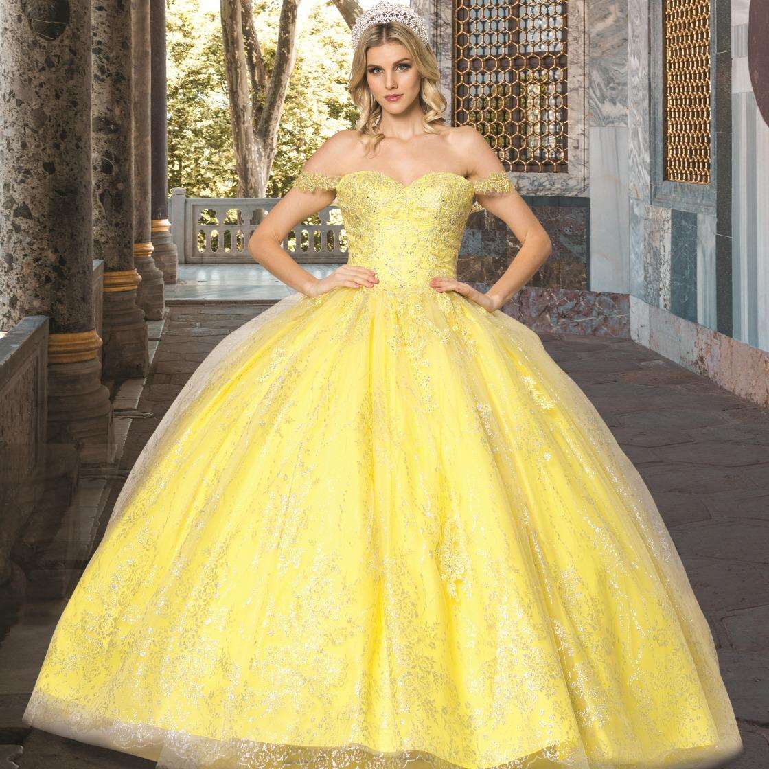(LIVE 34) Fine gowns, weave dreamy tales.