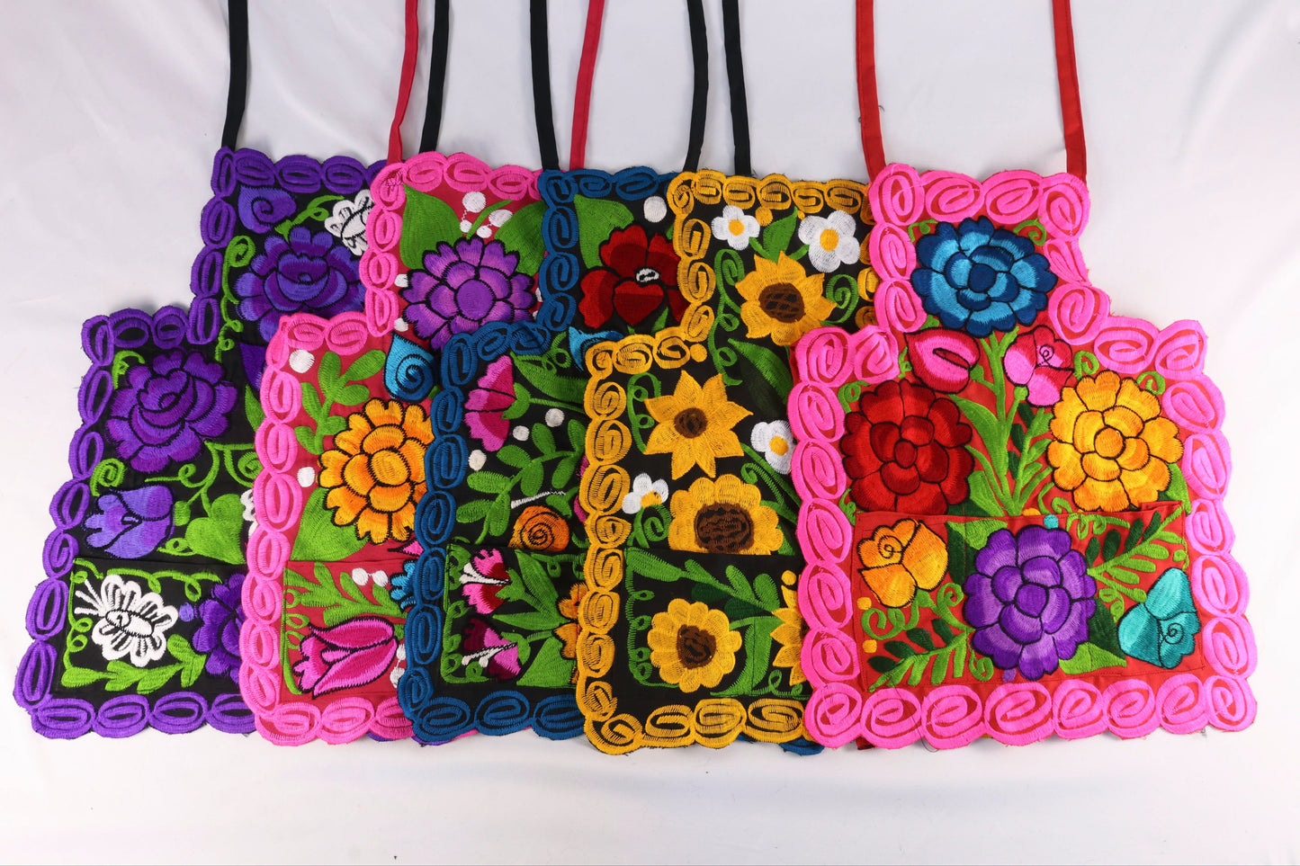 Embroidered Floral Apron 2 Pc Set - Juego Mandil Mama Hija