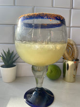 Load image into Gallery viewer, Schooner Beer Glass 2 pc Set Copa Chabela Mexican Square Beer Glass Copa Coctelera

